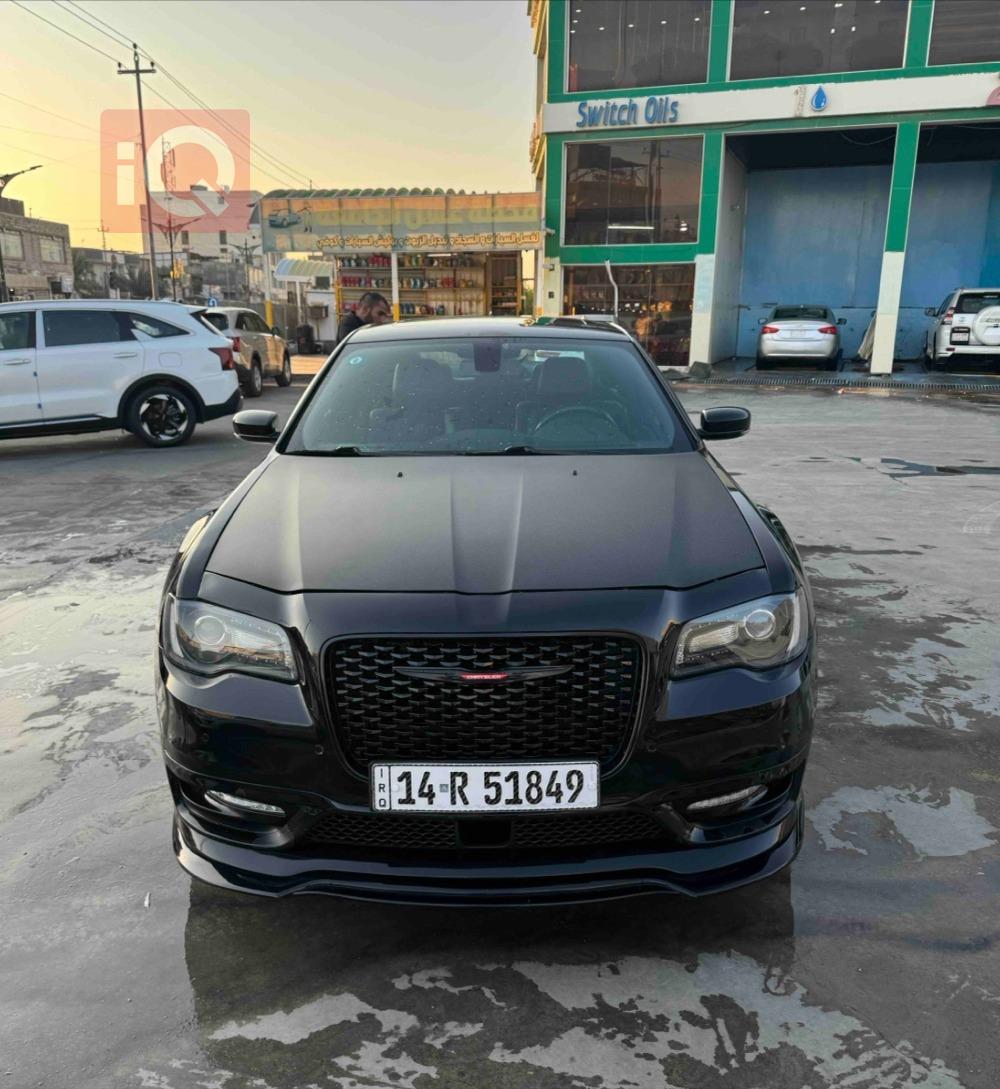 کرایسلەر 300